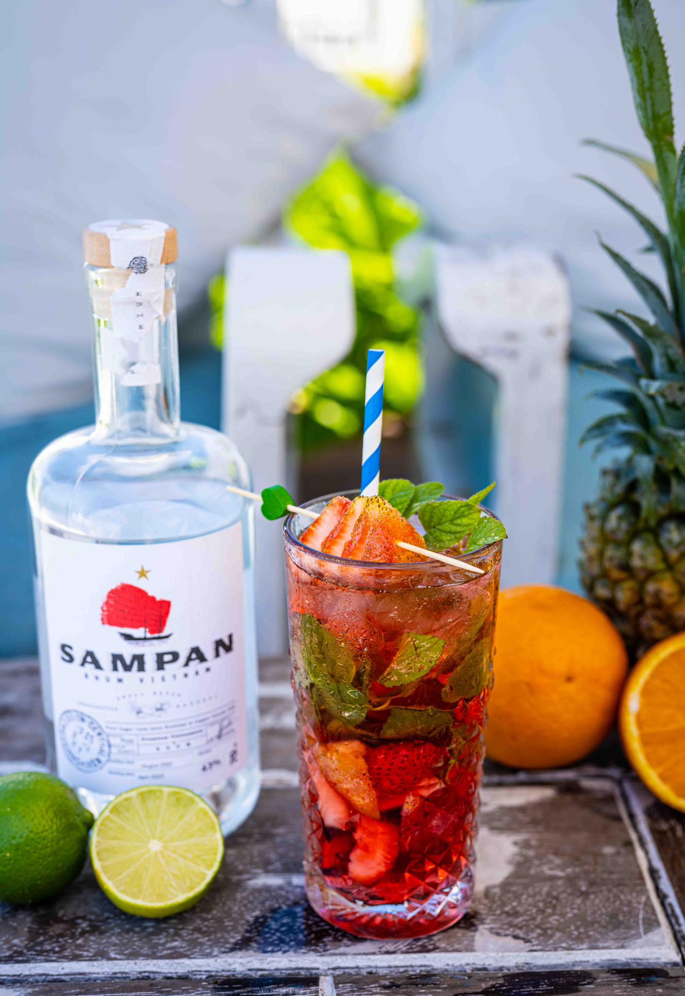 Sampan Strawberry Mojito at The DeckHouse An Bang Beach